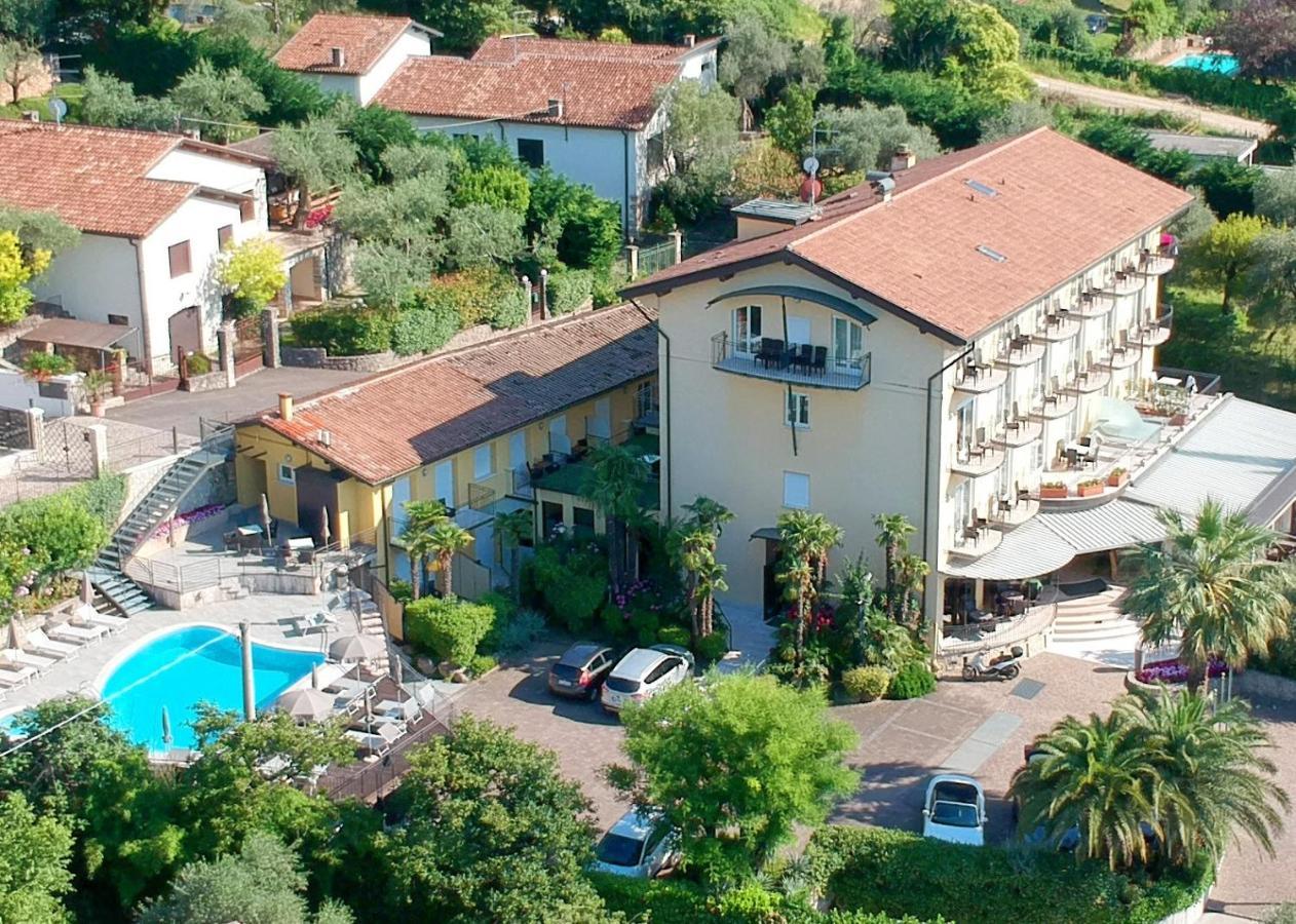 Hotel Galvani Torri Del Benaco Buitenkant foto