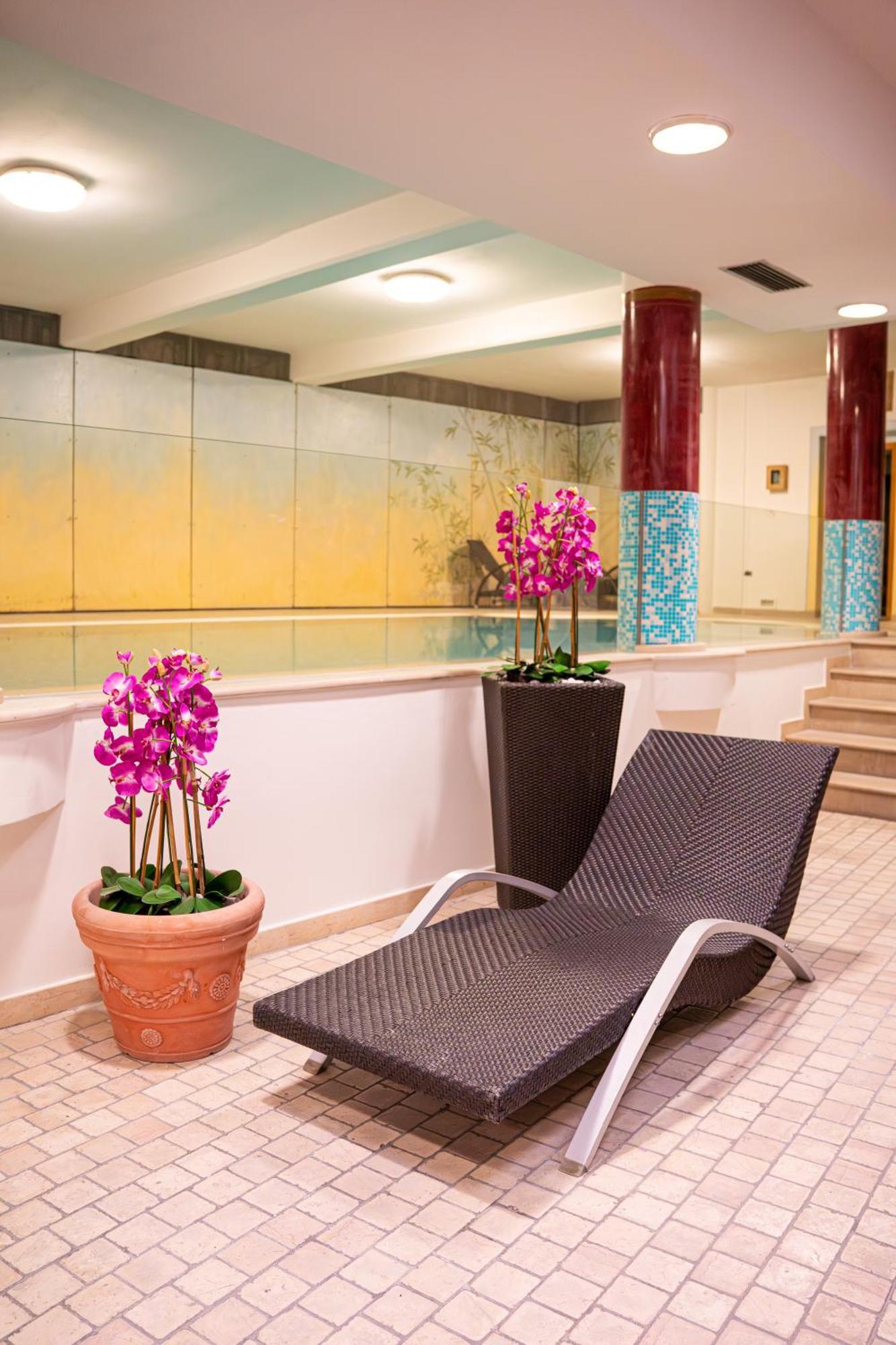 Hotel Galvani Torri Del Benaco Buitenkant foto