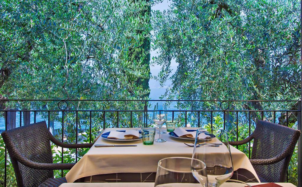 Hotel Galvani Torri Del Benaco Buitenkant foto